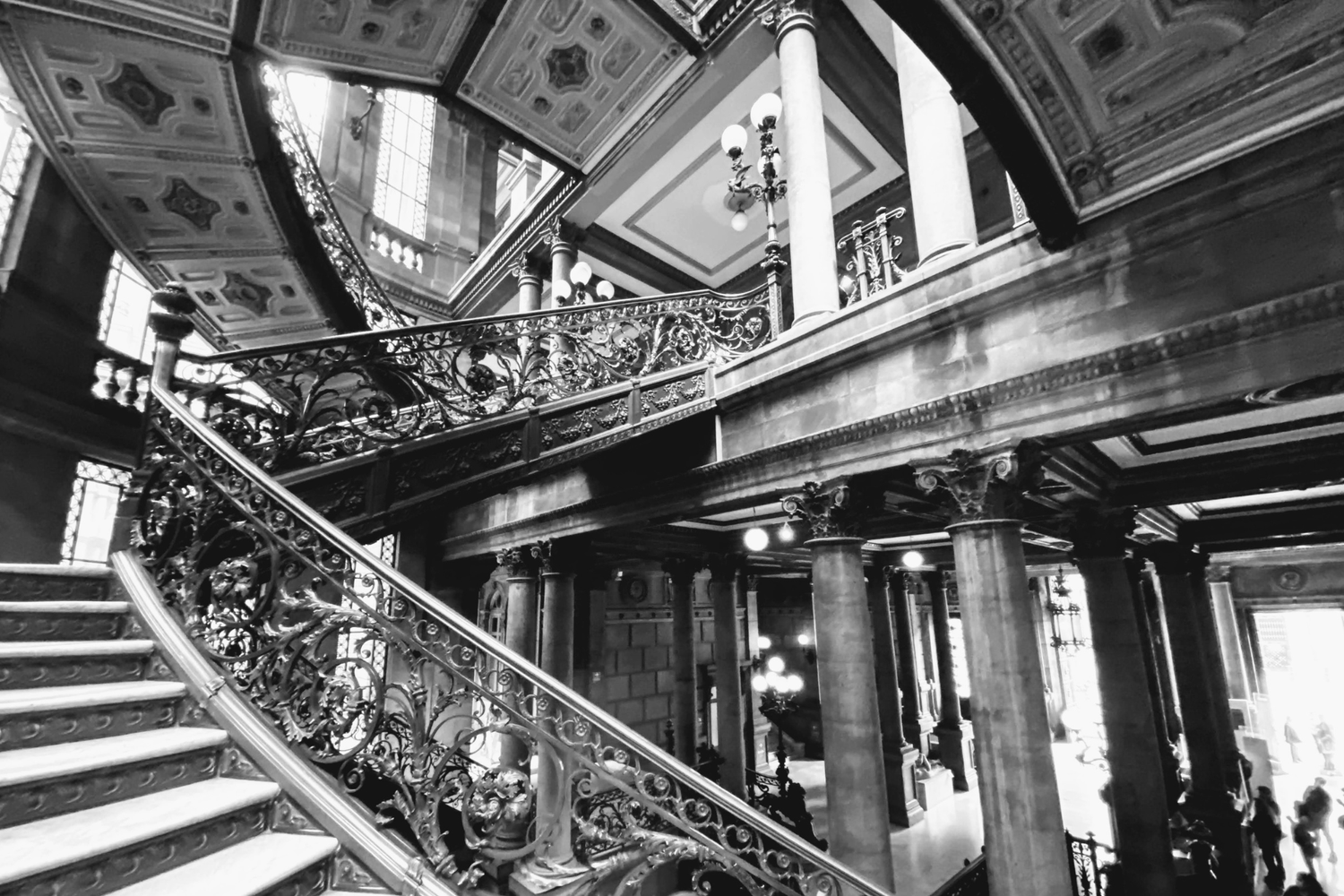 Modernist and Graphic Design