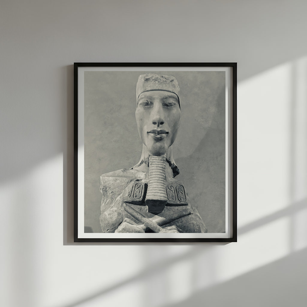 The bust of Pharaoh Akhenaten c.1353 BCE